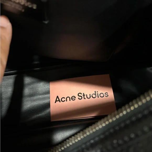 Acne Studio Camero Black Leather Camera Shoulder Bag - Picture 11 of 14